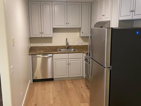 4th image of 445 Arguello Blvd APT 9