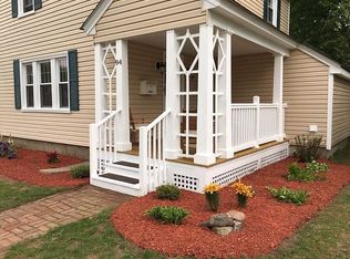 94 Seymour St, Windsor, CT 06095