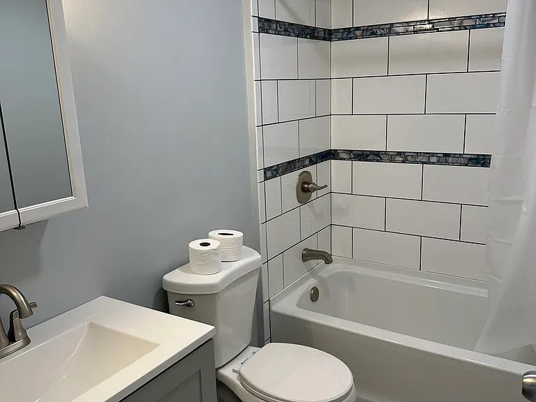 113 E 15th St #113A — Photo 8
