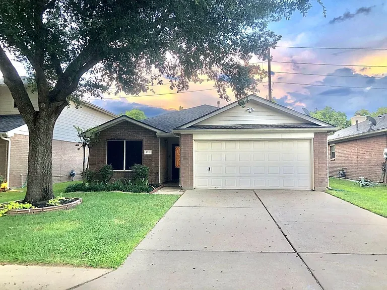 6315 Canyon Rock Way — Photo 2