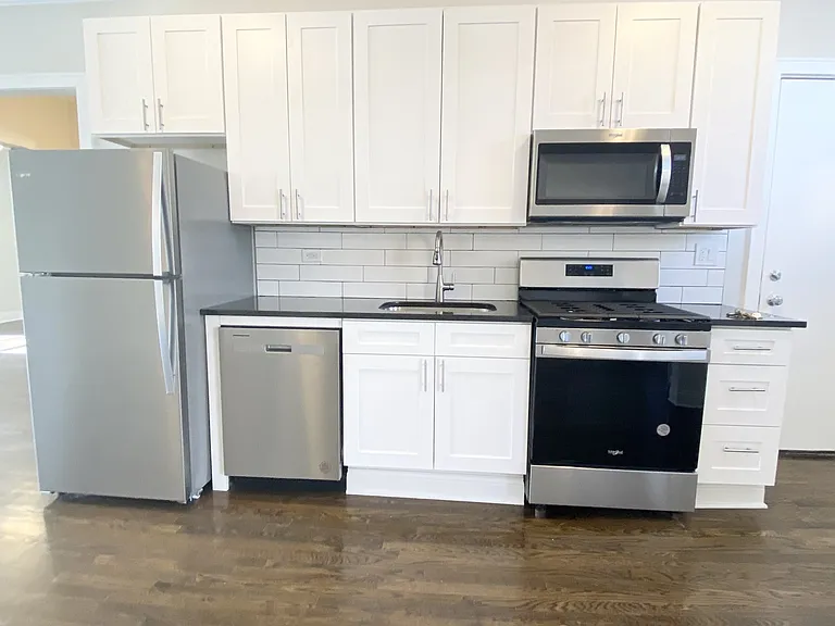 7239 N Sheridan Rd #2 — Photo 5
