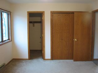 1607 Hemlock Dr APT D, Reedsburg, WI 53959