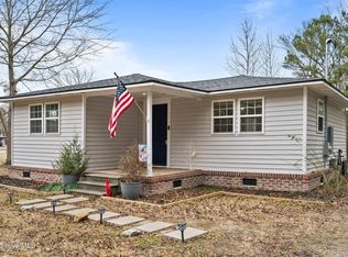 1131 Van Eden Rd, Watha, NC 28478