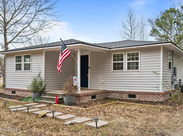 1131 Van Eden Road, Watha, NC 28478