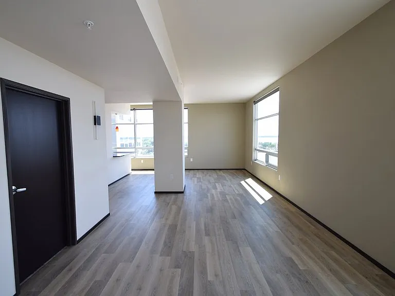 Galaxie High Rise Apartments — Photo 232