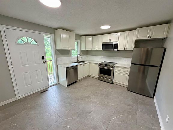 3rd image of 3593 S 54 Avenue Cres