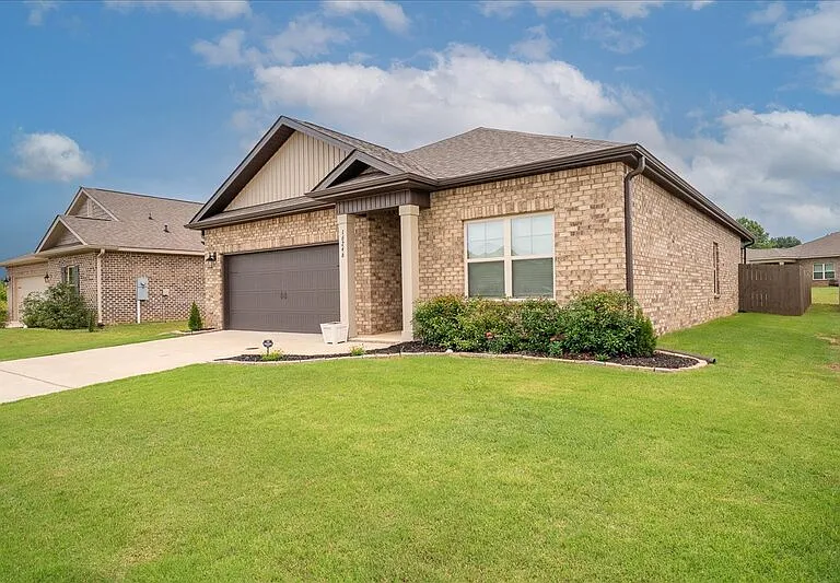 16246 Water Mill Rd — Photo 1
