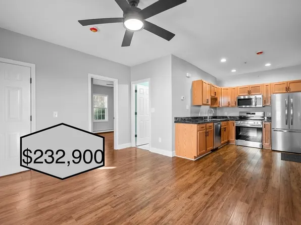 131 Stewart St APT 1A, Fall River, MA 02720