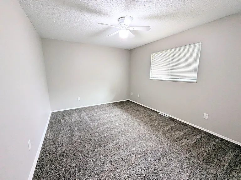2511 Launcelot Ct — Photo 17