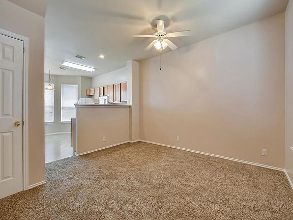 4th image of 2844 Southampton Way APT B