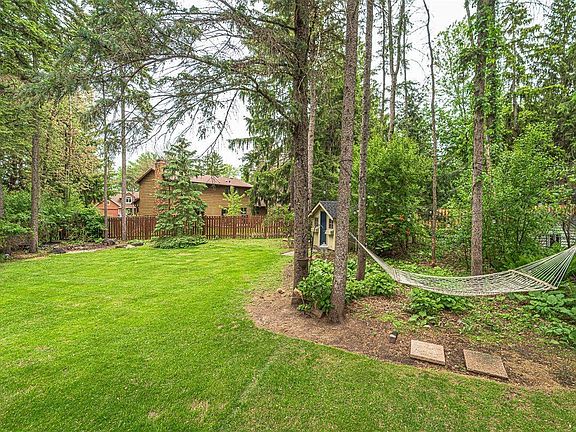 4th image of 1165 Kenilworth Dr