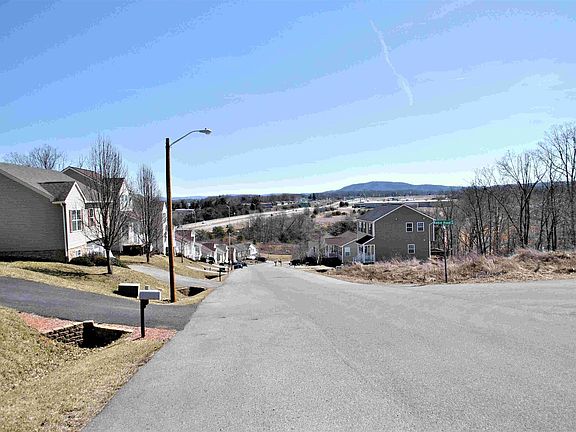 3rd image of 1495 Sherwood Dr
