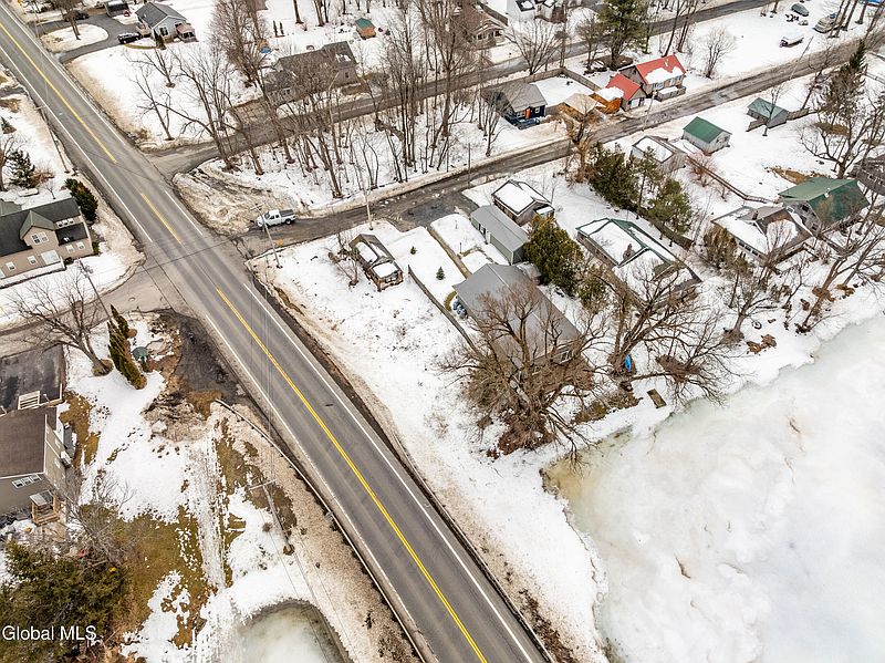 5th image of 110 Lake Avenue