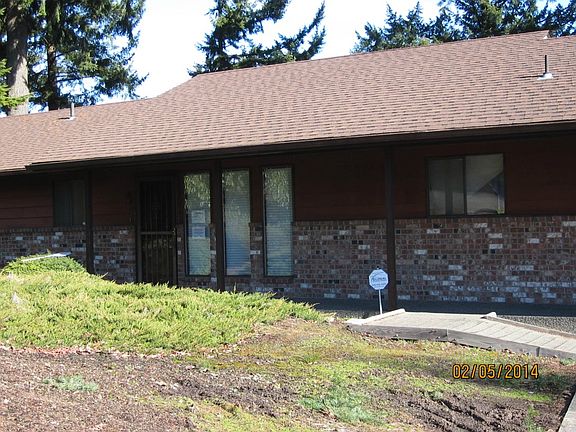 2nd image of 2375 E Lynnwood Dr