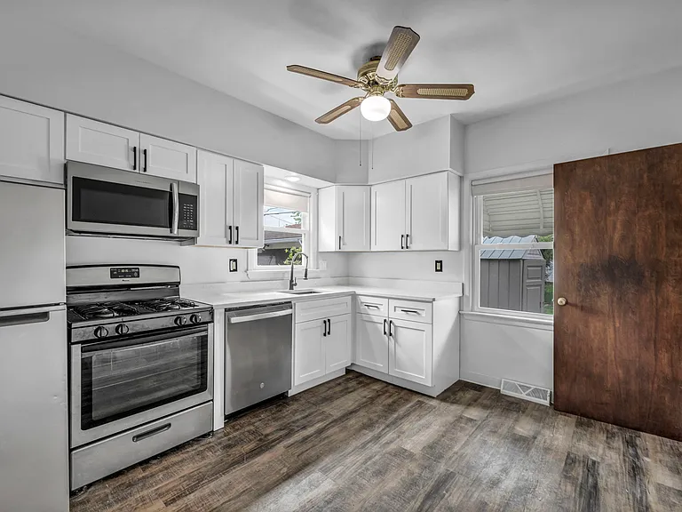 20830 Trebec Ave — Photo 7