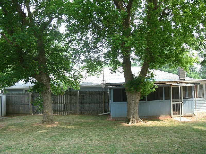 1st image of 1207 Flint Dr