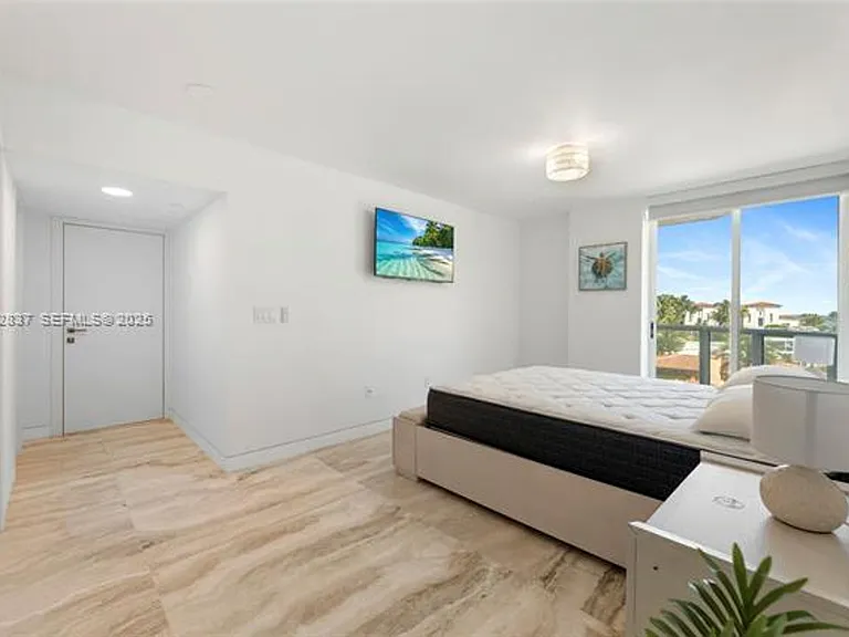 5900 Collins Avenue Cu #604 — Photo 18
