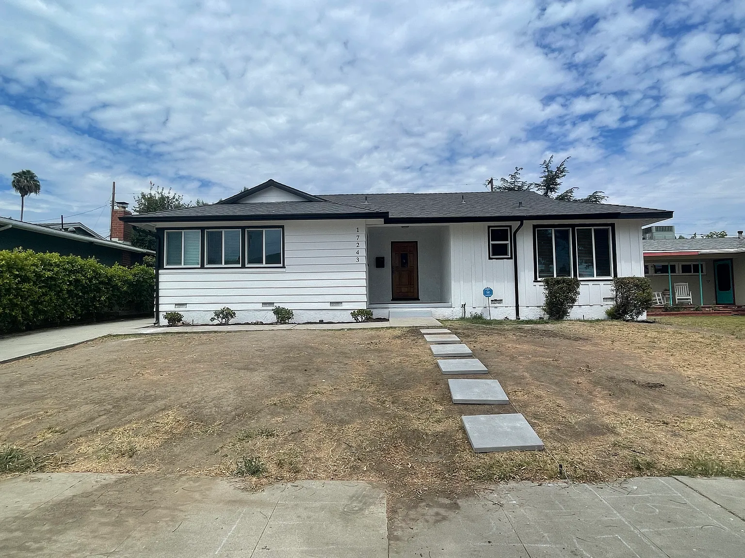 3 bed, 1252 sqft, $4,300 — Photo 1