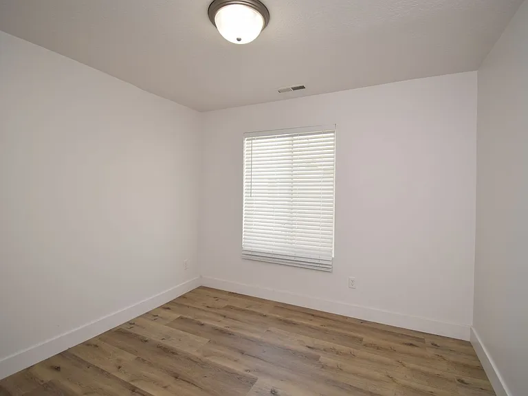 4727 S Hillhouse Cv #102 — Photo 16