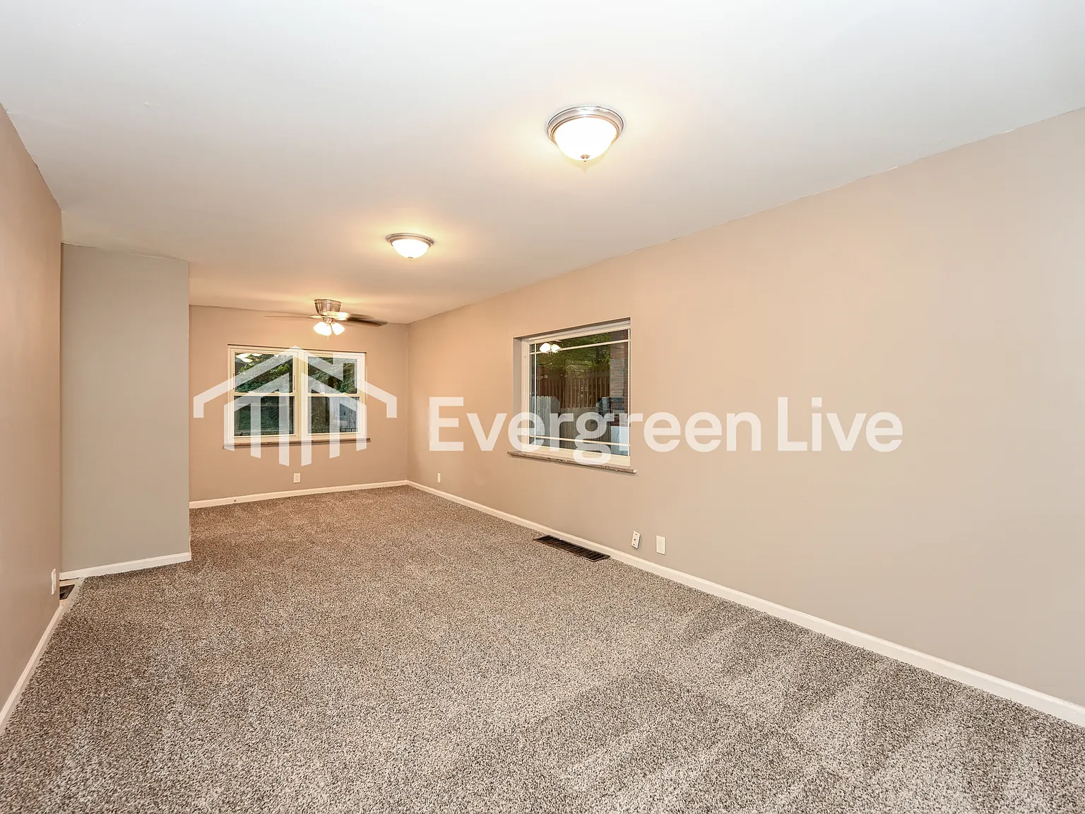 4 bed, 1.0 bath, 1795 sqft, $1,645 — Photo 4