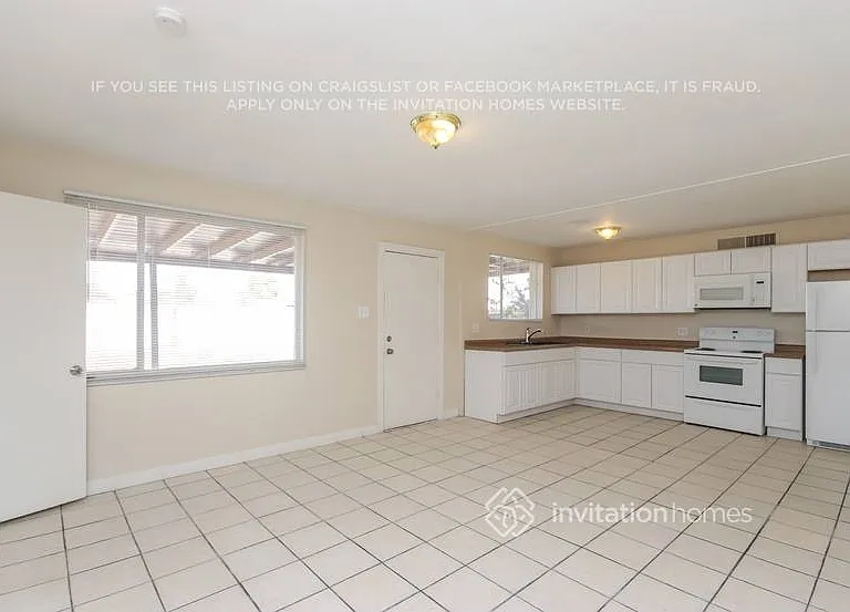 2964 N 53rd Dr — Photo 8