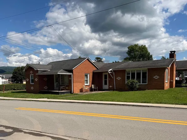 34 Allen St, Mill Creek, WV 26280
