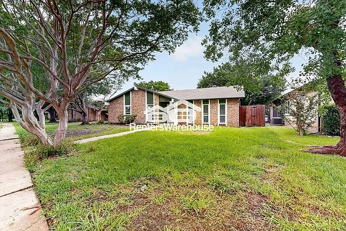 1207 Creekwood Ct — Photo 4