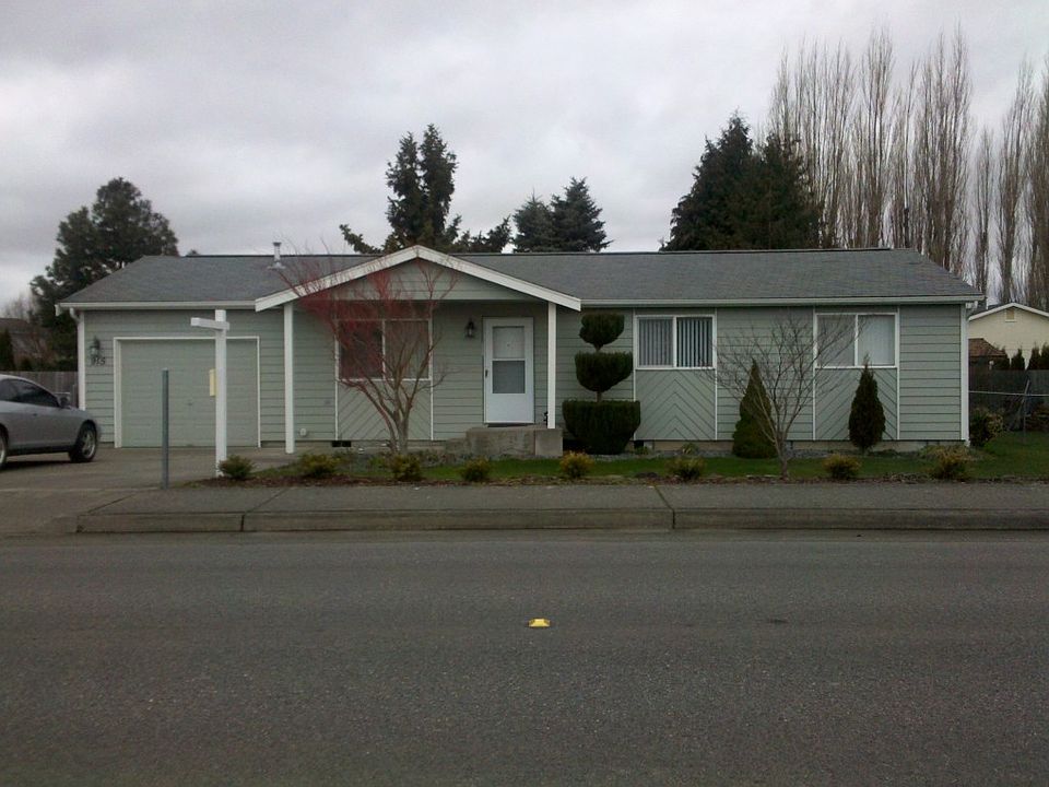 1st image of 915 Warner Ave