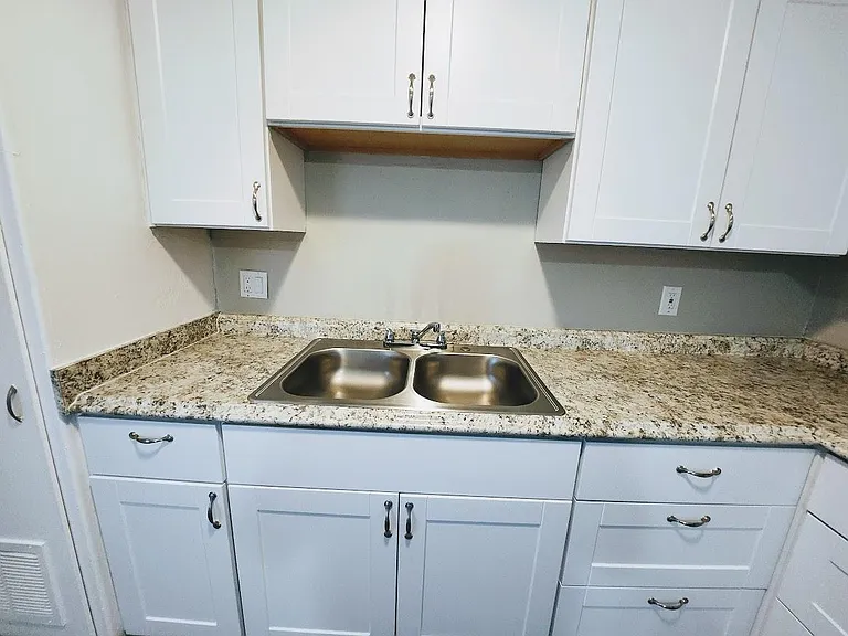 6817 N 17th Ave #4 — Photo 8