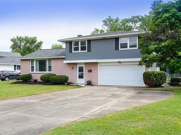 3rd image of 206 Imperial Dr