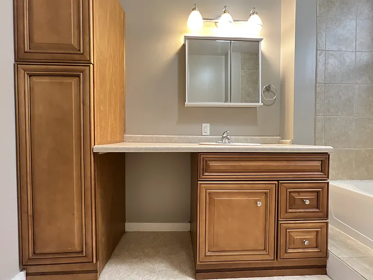 285 Cardiff St — Photo 11