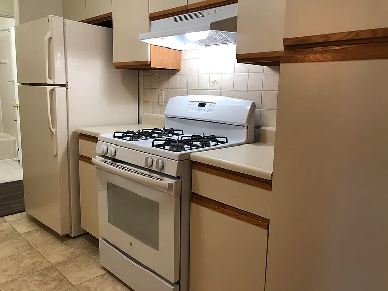 383 Huse Rd #6 — Photo 11