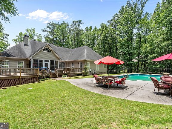 2nd image of 4050 Golfview Ct