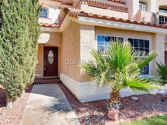 3rd image of 5460 Royal Vista Ln