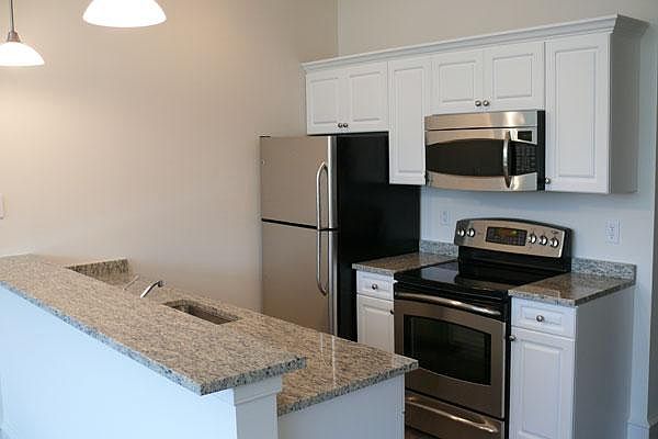 2nd image of 175 Maple St APT 225