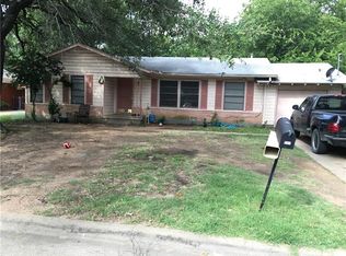 1101 N Douglas Ave, Cleburne, TX 76033