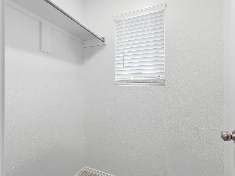 10904 Mason Dr — Photo 33