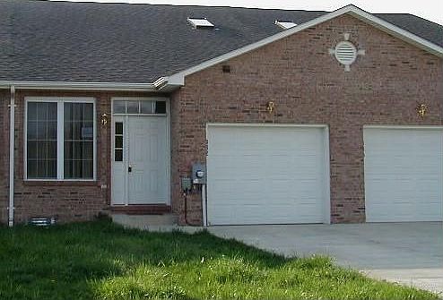 1st image of 332 Lora Dr