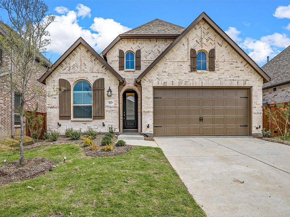 1st image of 2013 Pelham Dr