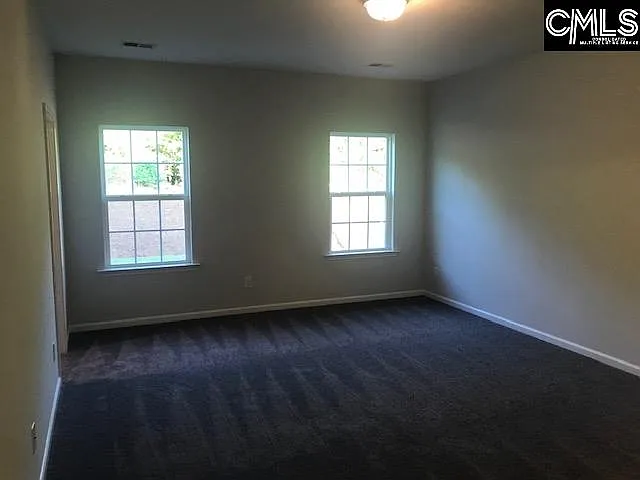 1403 Tamarind Ln — Photo 10