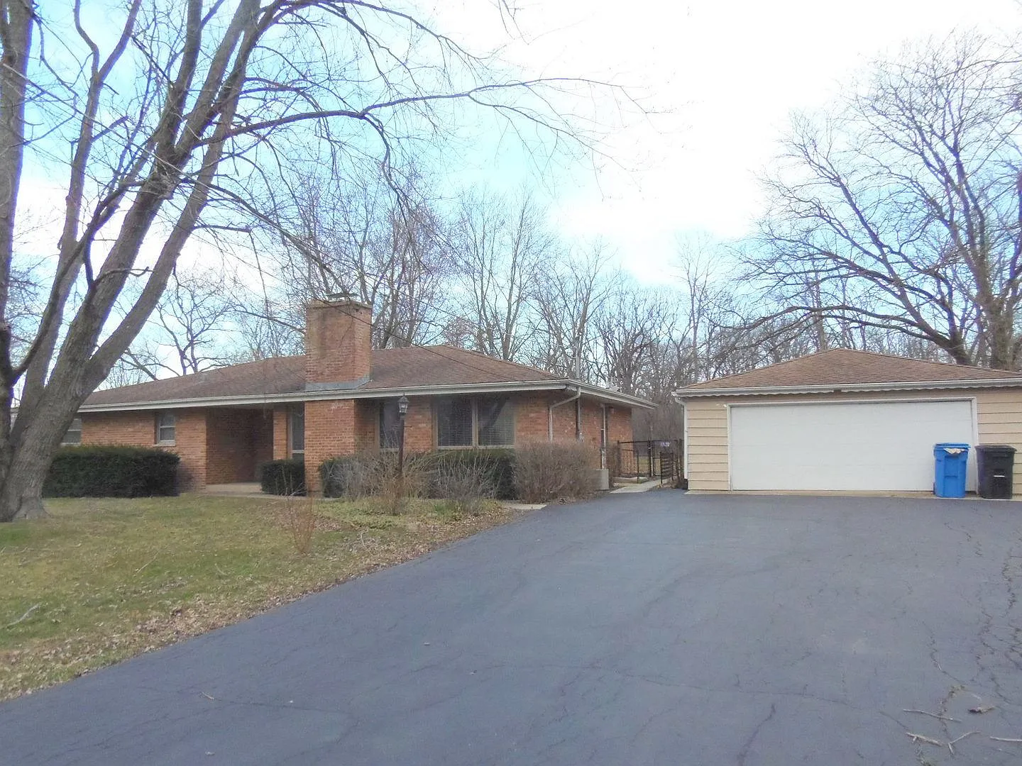1901 Strenger Ln photo 1