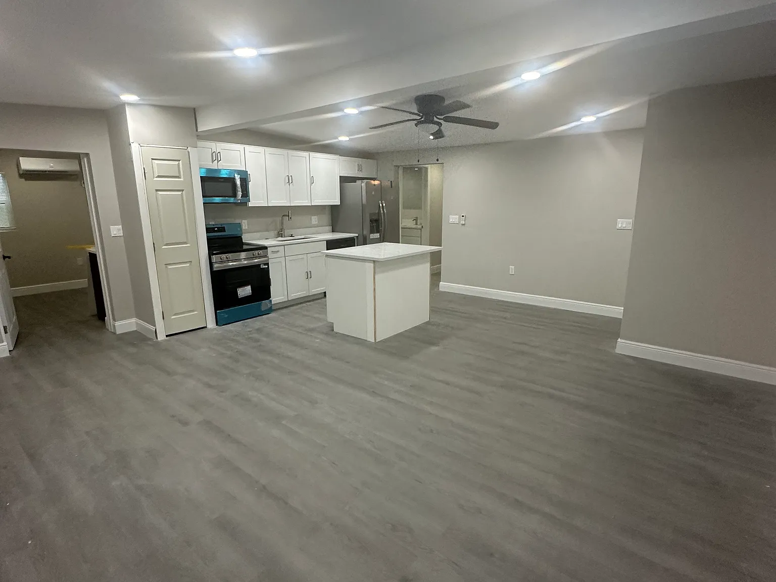 3 bed, $2,100 — Photo 3