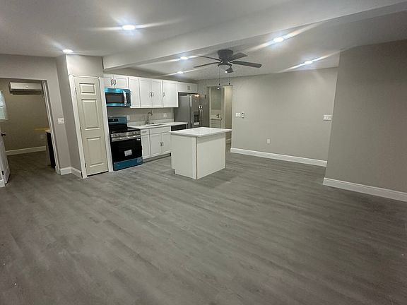 3rd image of 306 5th Ave NW