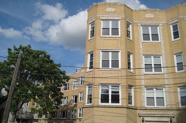 1st image of 3215 N Francisco Ave #2W