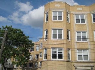 3215 N Francisco Ave, Chicago, IL 60618