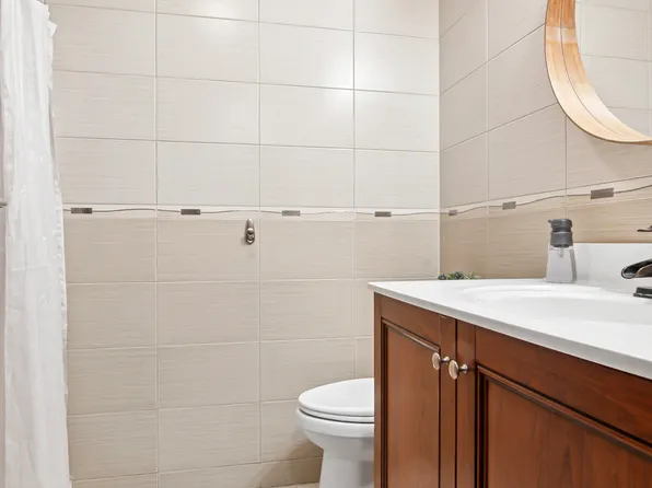 842 Ocean Parkway image 9 of 12