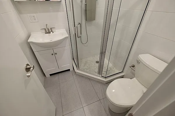 Rented by Aether Property Group | media 9