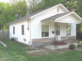 910 W Chicago St, Springfield, MO 65803