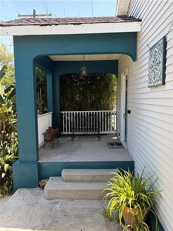 1 bed, 900 sqft, $1,600 — Photo 1