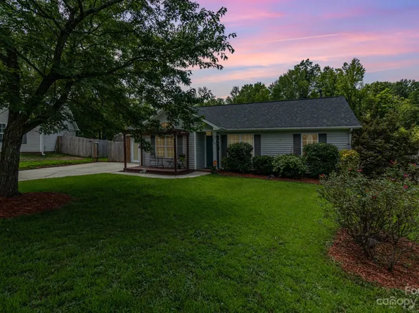 6507 Rain Creek Way, Charlotte, NC 28262